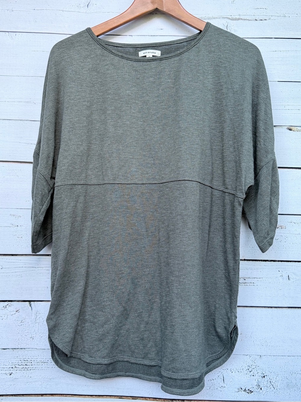 Max Studio Charcoal Relaxed Scoop Neck Short Sleeve Top - Picture 3 of 5